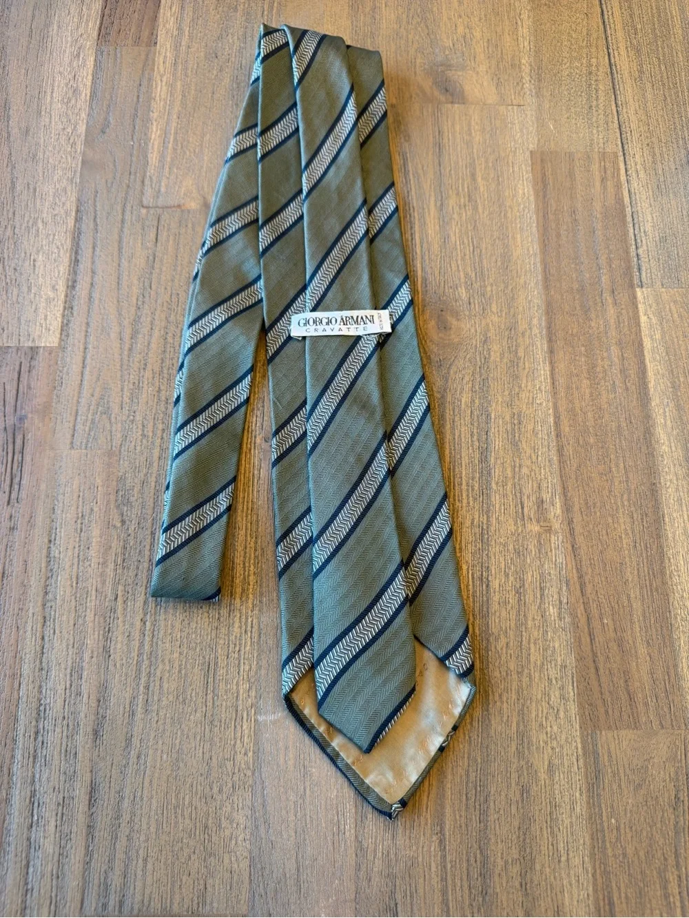 Giorgio Armani Cravatte Silk Tie Olive Green Navy Stripe Herringbone Italy 3.5